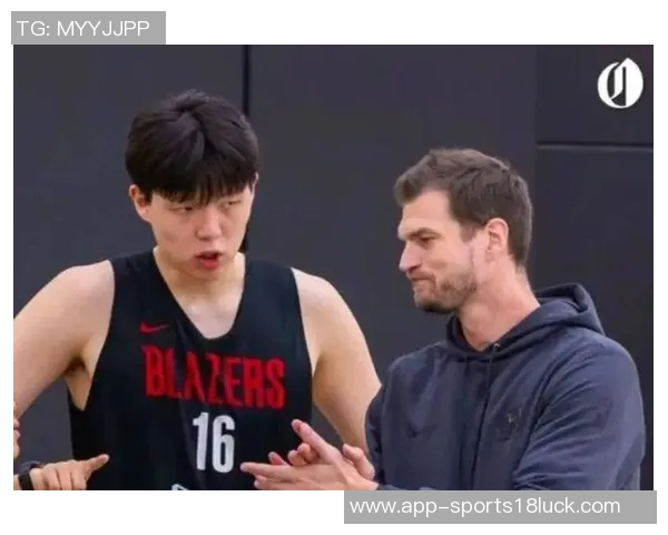 开拓者小阵容展现锋线运动潜力小杨登场时间或将缩减