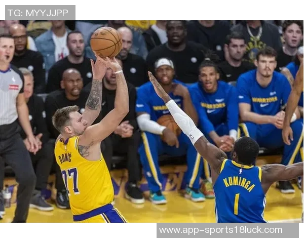 瘦身东契奇重返巅峰独行侠防守豪赌却遭遇进攻危机 瘦身东契奇重返巅峰独行侠防守豪赌却遭遇进攻危机